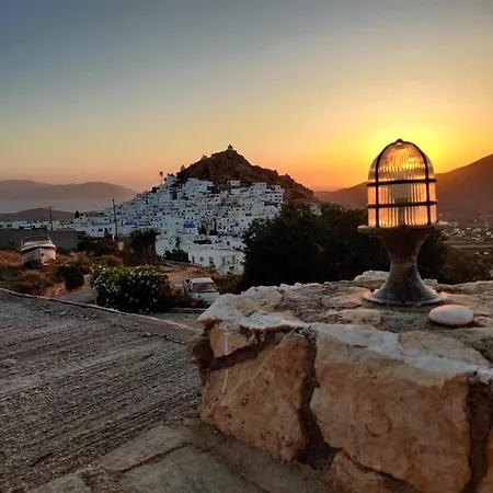 The Fig Tree * Chora (Ios)