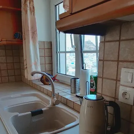 The Fig Tree * Ίος